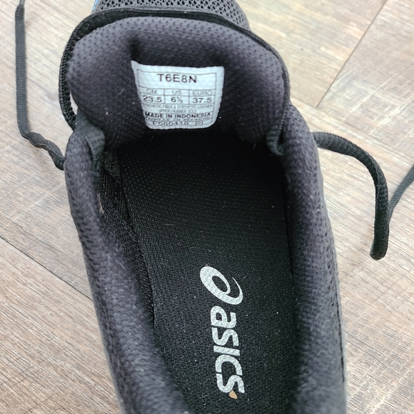 ASICS runners - Picture 2 of 4